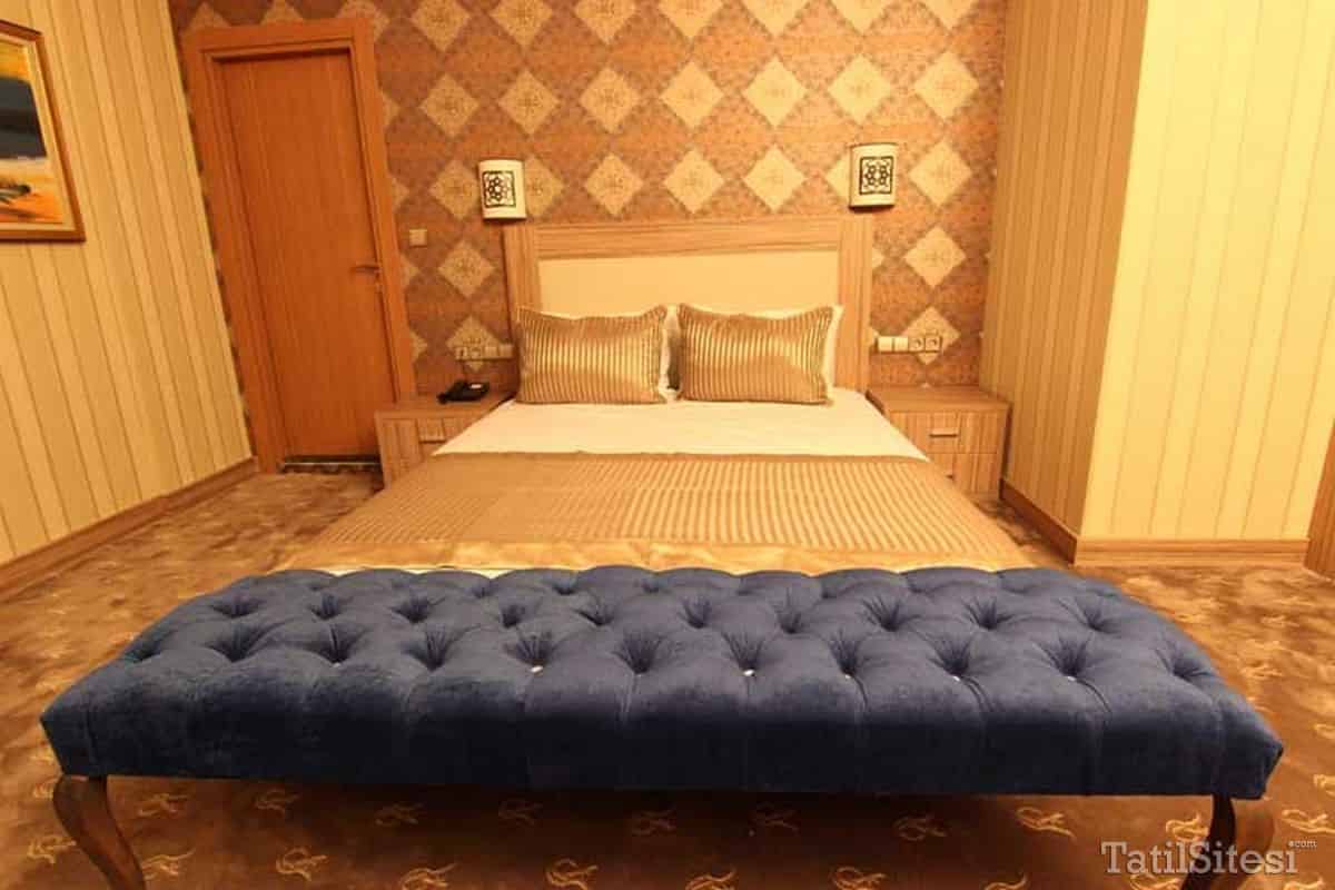 The Rise Aron Business Hotel